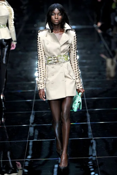 Look 35